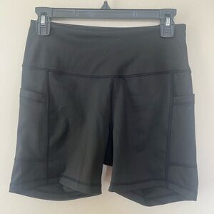 Biker black‎ shorts women’s M workout athletic casual athleisure stretch NWOT